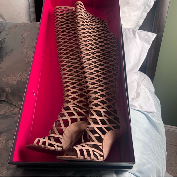 Elegant Tan Women's Heeled Sandals - Picture 5 of 7